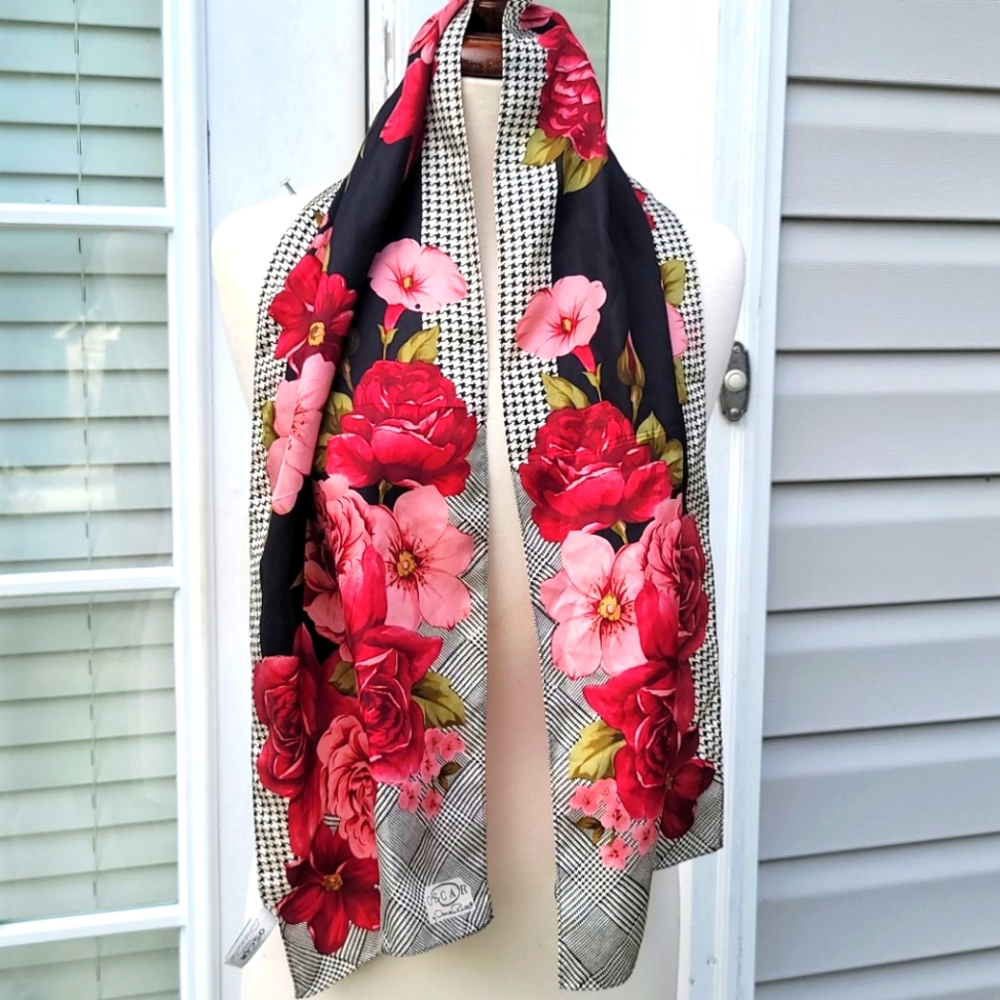 Oscar de la Rente Roses Flowers Multi color Scarf